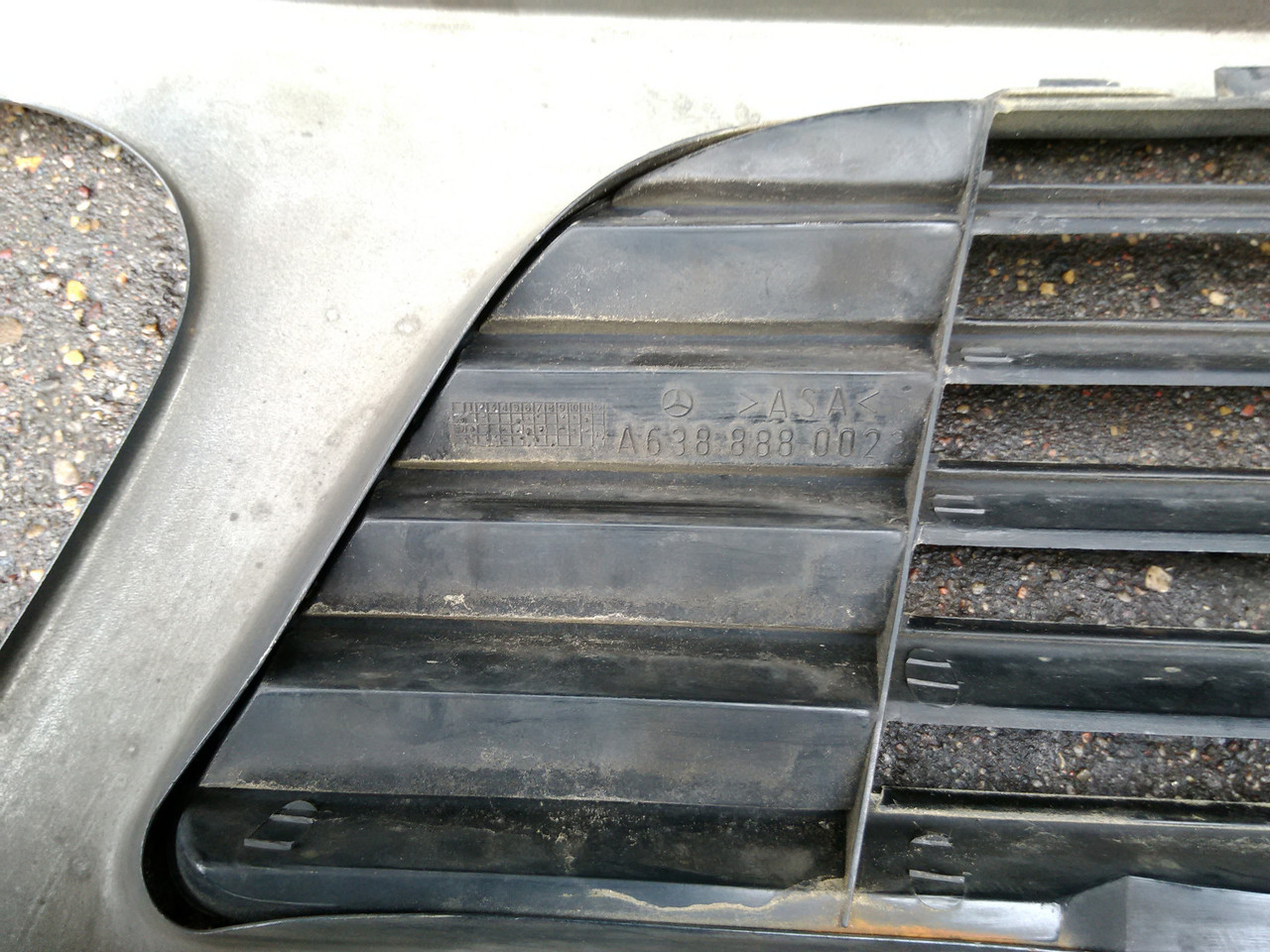 10-15 - Решетка радиатора Mercedes VITO (W638) - фото 3 - id-p111781295