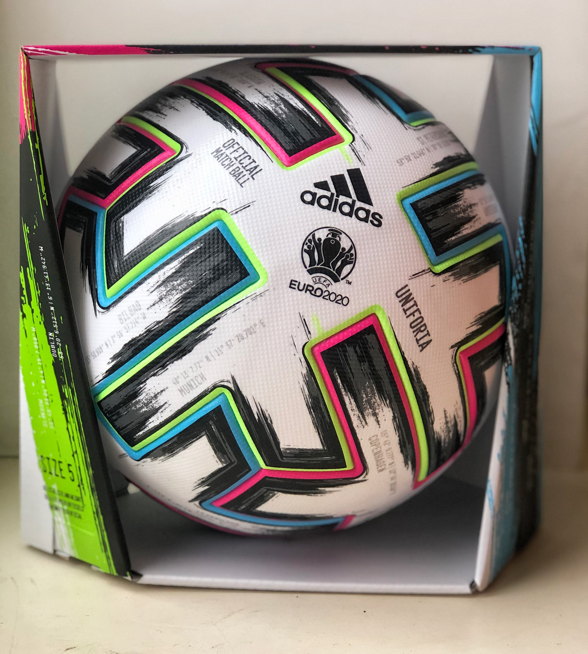 Футбольный мяч adidas Euro 2020 uniforia Competition