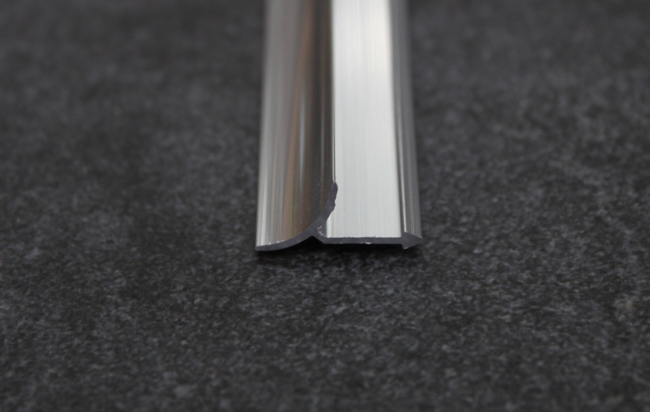 Угол внутренний универсальный для плитки серебро глянец 270см