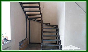 Металлокаркас лестницы с поворотом модель 112