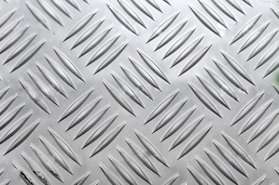 Алюминиевый лист рифлёный (квинтет) (АМГ2Н2Р; АМГ2НР)