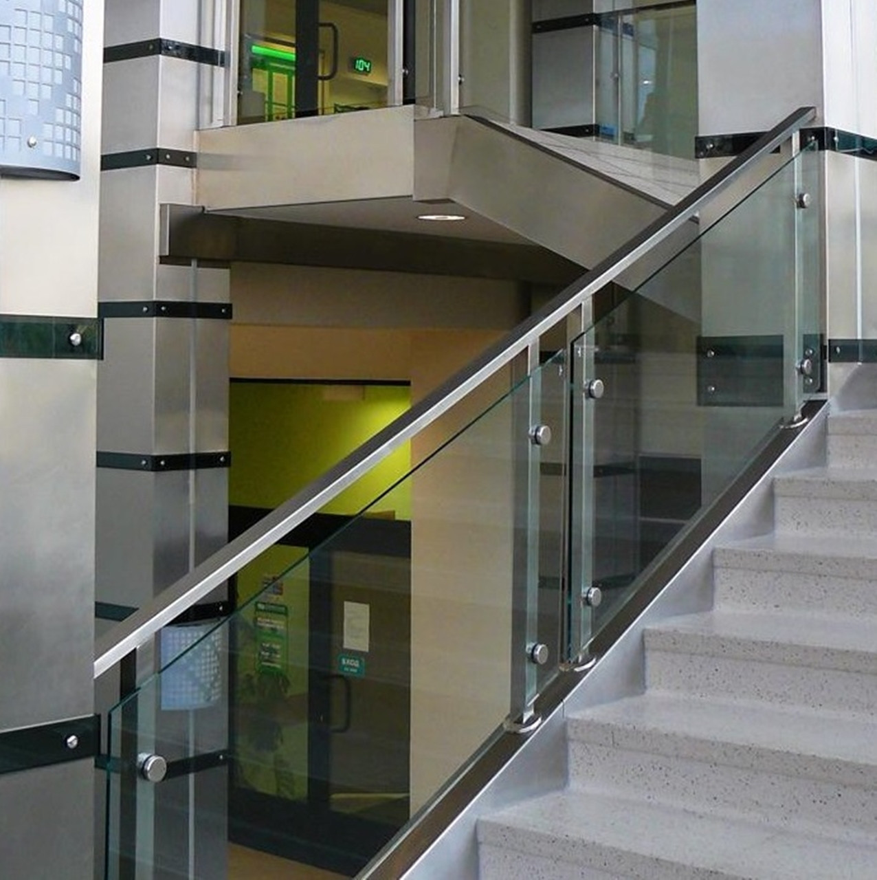 Ограждение для лестниц из стекла и нержавеющей стали - фото 5 - id-p6566071