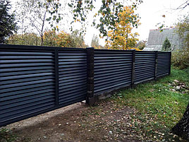 Забор-жалюзи на сборном бетонном фундаменте. 2019 год 2