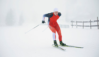 Как выбрать беговые лыжи и палки к ним: основные правила