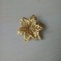 Цветок " Пуансетия", d =6см.( цвет: золото, серебро)