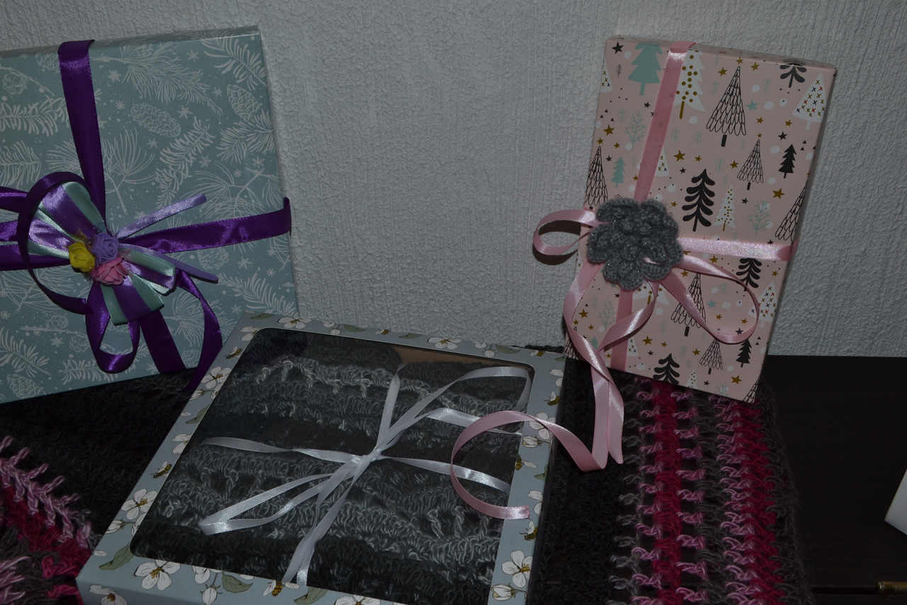 Мериносовая шаль в подарок девушке , женщине , маме - фото 7 - id-p97455522