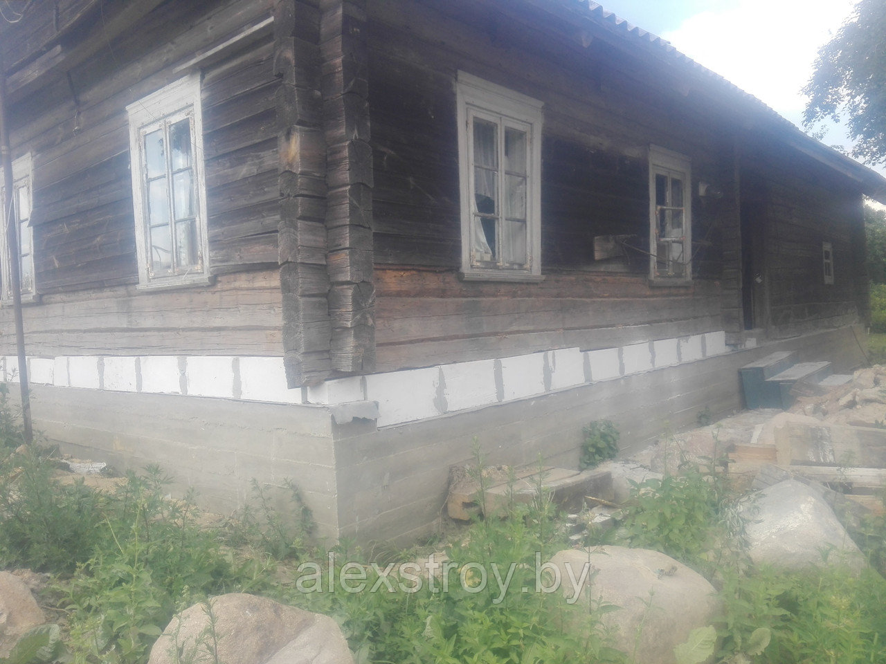 Замена фундамента деревянного дома