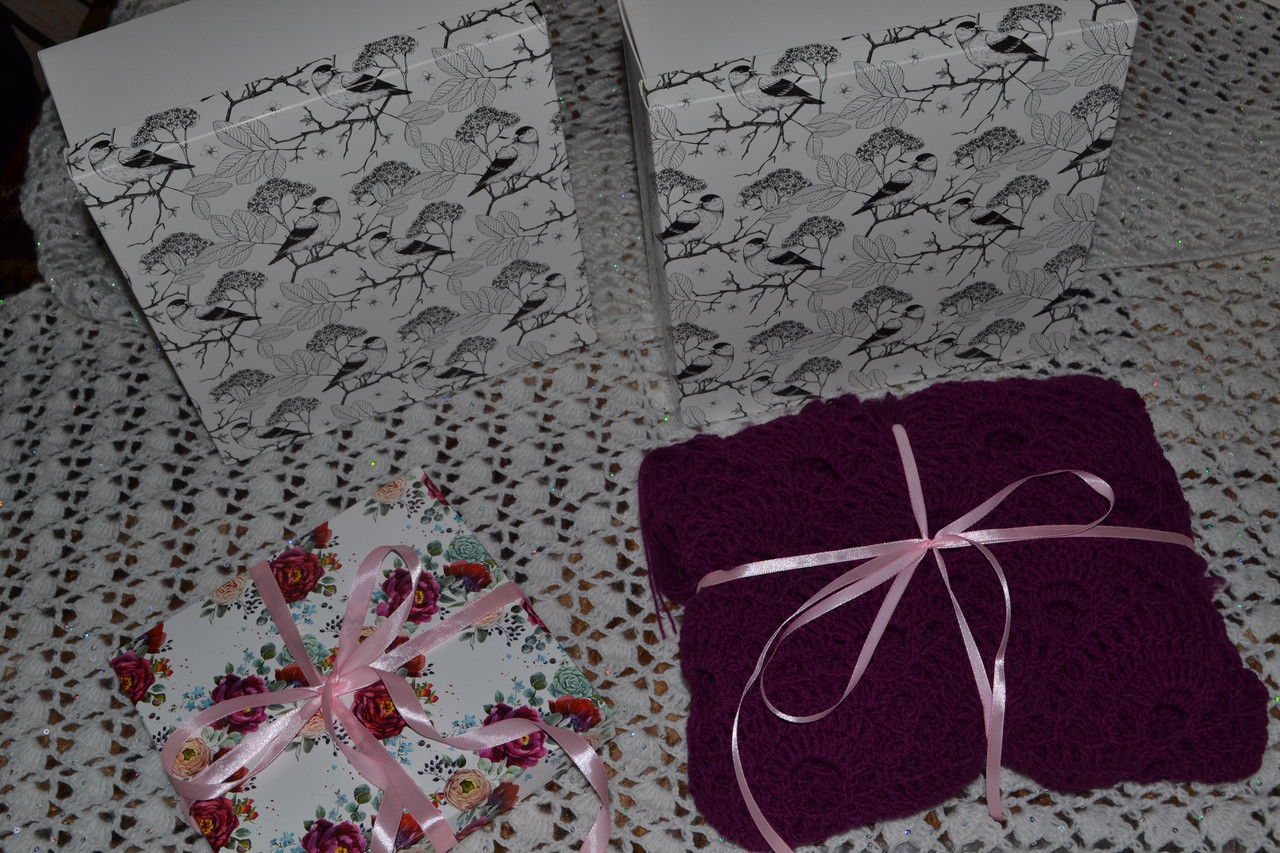 Подарочный набор" Маме "- платок с кистями теплый вязаный крючком - фото 5 - id-p114057891