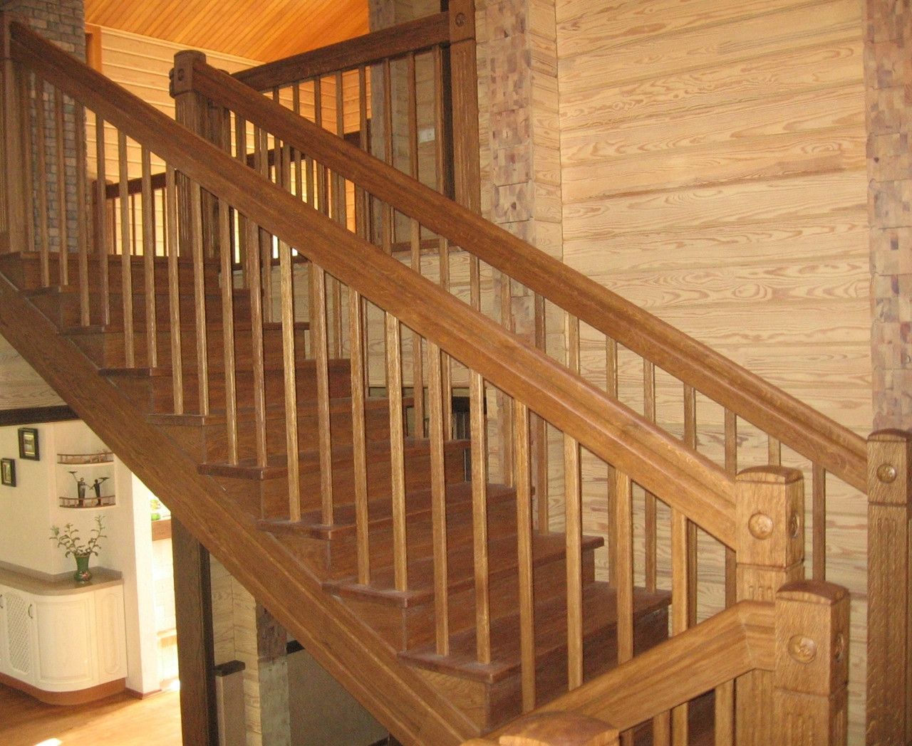 Лестница в деревянный дом на заказ - фото 4 - id-p6682518