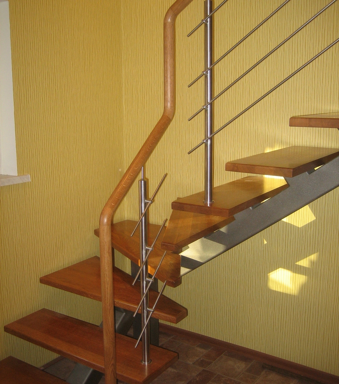 Лестницы деревянные на косоурах - фото 4 - id-p65441627