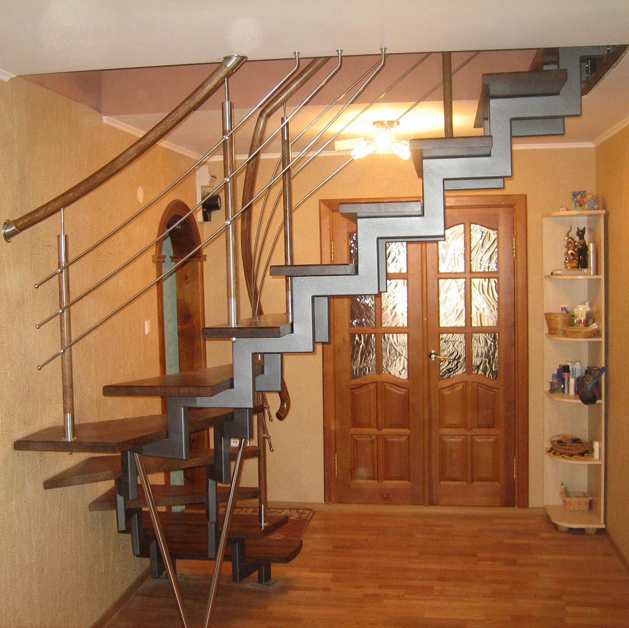 Лестницы деревянные на металлических косоурах - фото 8 - id-p65441622