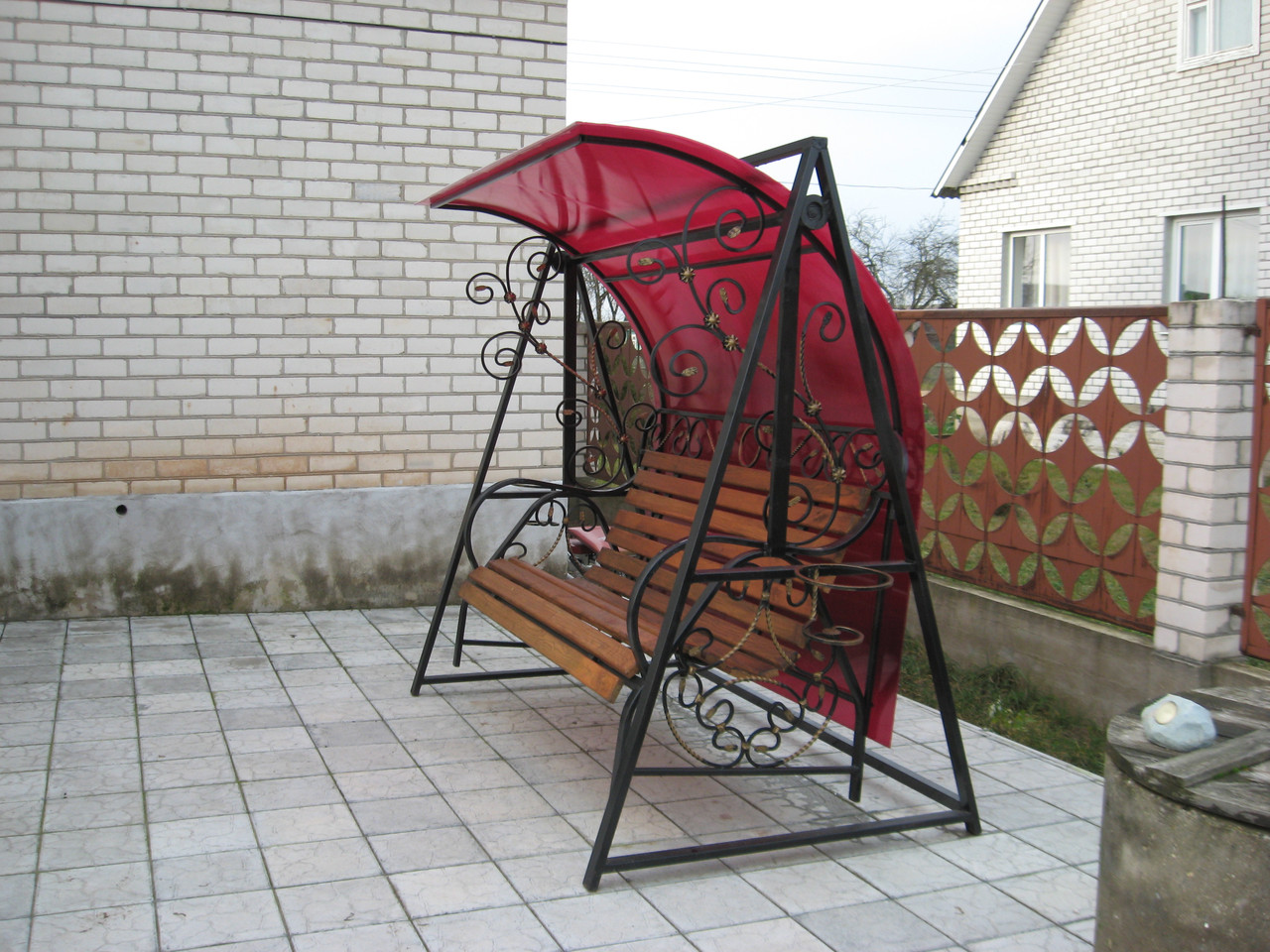 Качели с художественной ковкой №2