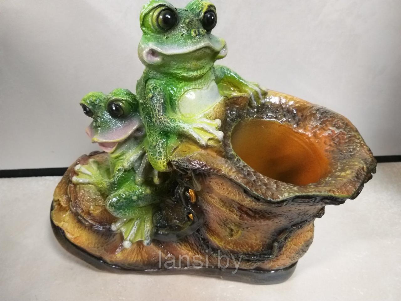 Скульптура "Лягушка с кашпо"