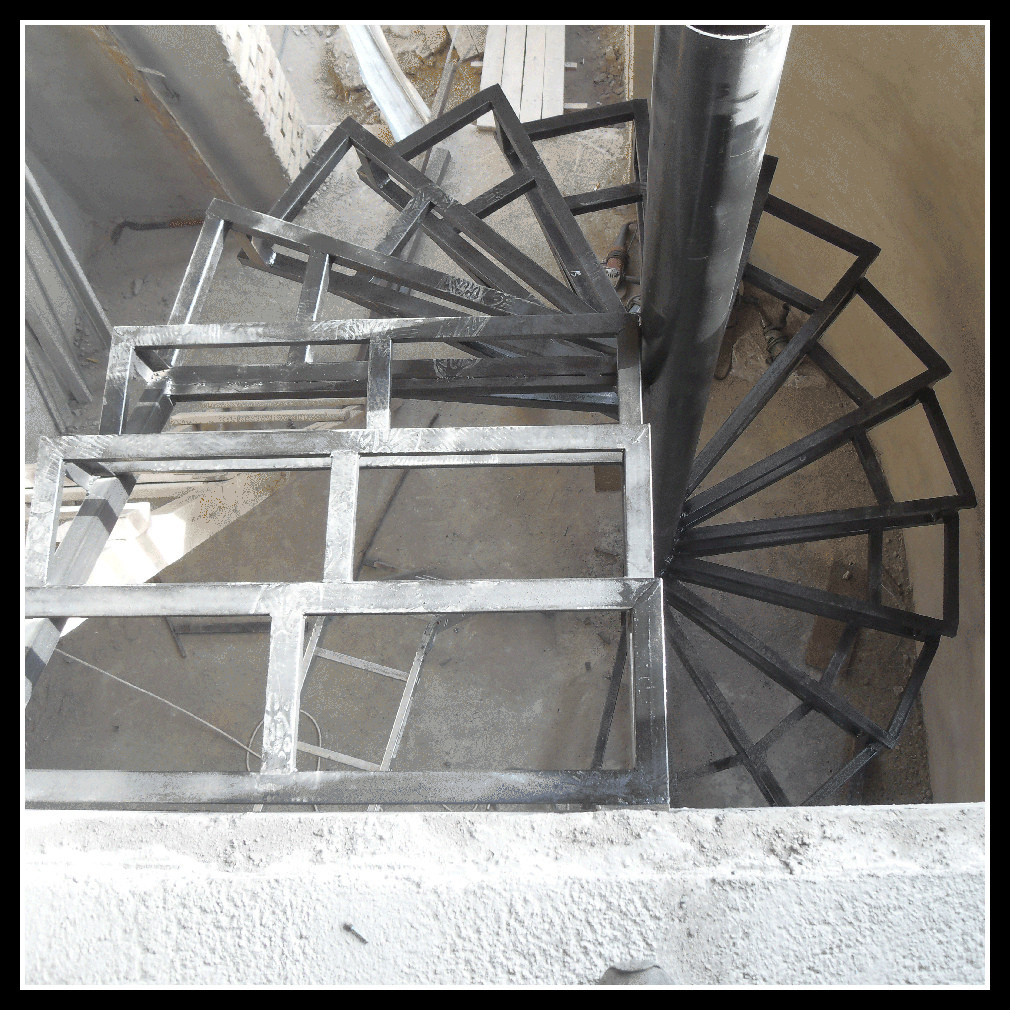 Металлокаркас для винтовой лестницы модель 32