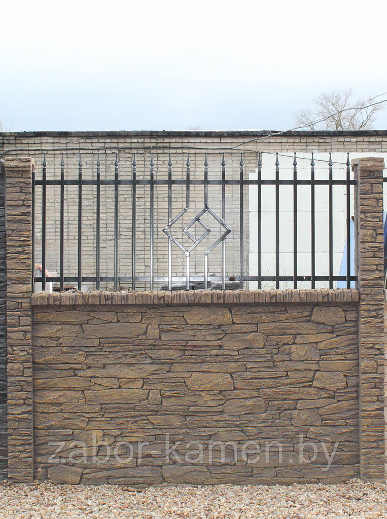 Забор бетонный односторонний НЕВАДА (3 панели, столб 2,0 метра) - фото 1 - id-p94336238