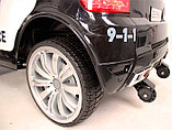 Детский электромобиль RiverToys Range Rover E555KX (черный, полиция), фото 5