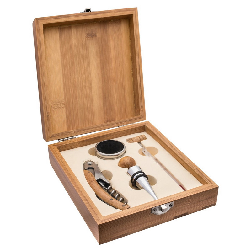 Оптом Винный набор из четырех предметов в деревянной подарочной коробке