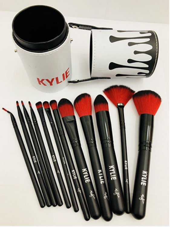 Набор кистей для макияжа в тубусе KYLIE RED/Black, RED/White 12 шт - фото 3 - id-p115842726