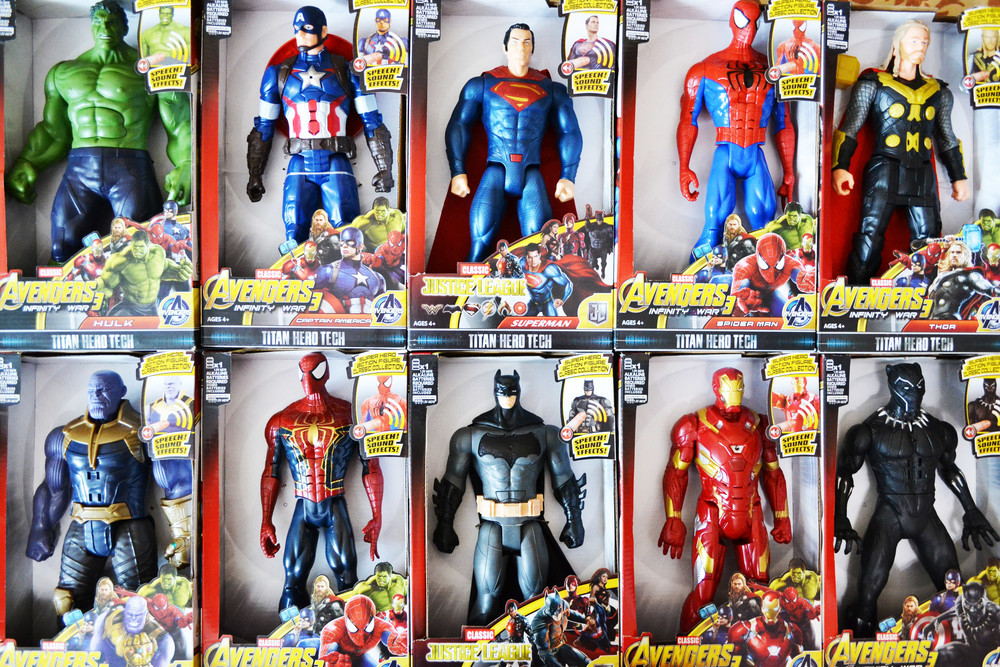 Герои Marvel Танос Человек-паук/ Капитан Америка/Халк/ Бетмен./Чёрная пантера./Тор/ Супермен/Железный человек