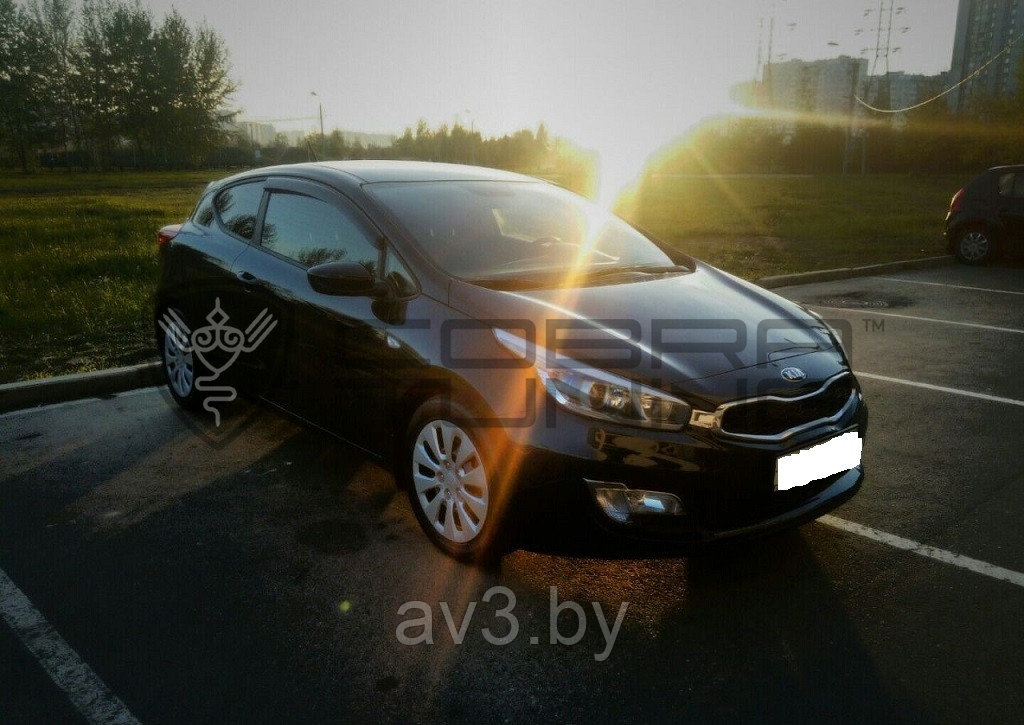 Ветровики Kia Ceed 2 хэтч 3d 2012 (Cobra Tuning) - фото 2 - id-p82007401