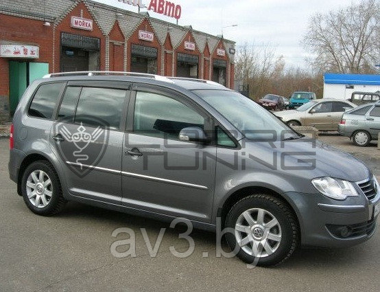 Ветровики Volkswagen Touran 1 2003-2010 (Cobra Tuning) - фото 2 - id-p82007641