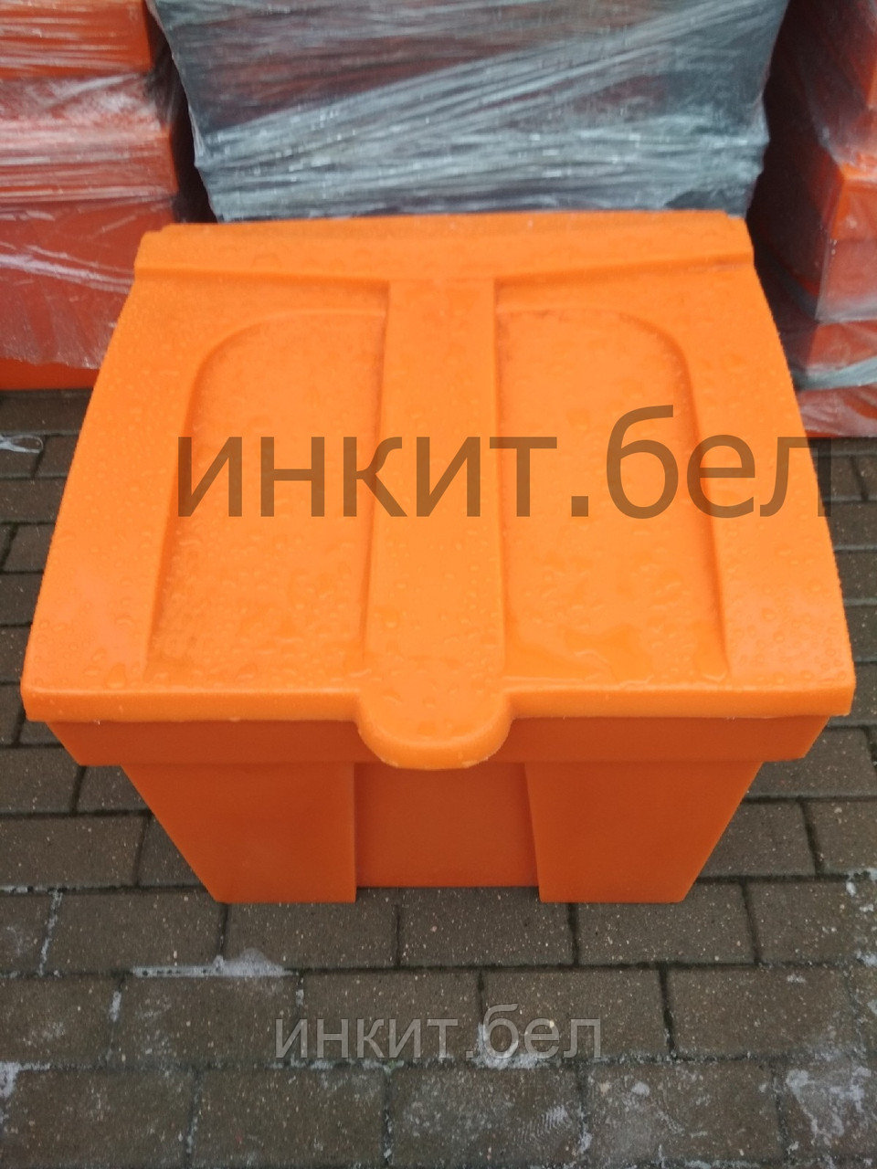 Пластиковый ящик для песка и соли 150 литров оранжевые. Цена с НДС - фото 1 - id-p116423543