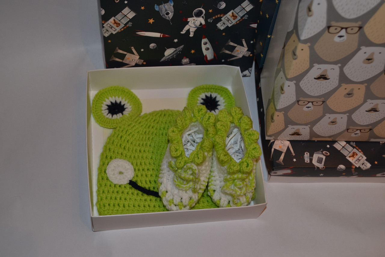 Комплект для новорождённых : пинетки и шапка ручной работы - фото 7 - id-p116665098