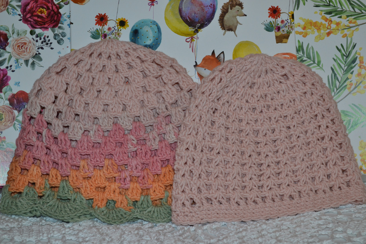 Подарочный набор из двух шапочек для новорожденной - фото 1 - id-p117058764