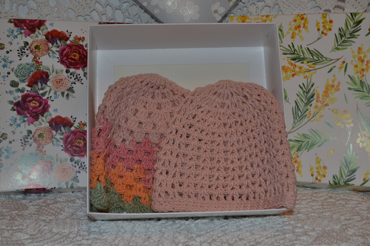 Подарочный набор из двух шапочек для новорожденной - фото 3 - id-p117058764
