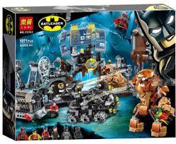 Конструктор Вторжение Глиноликого в бэт-пещеру Lari 11353, аналог Lego DC Super Heroes 76122