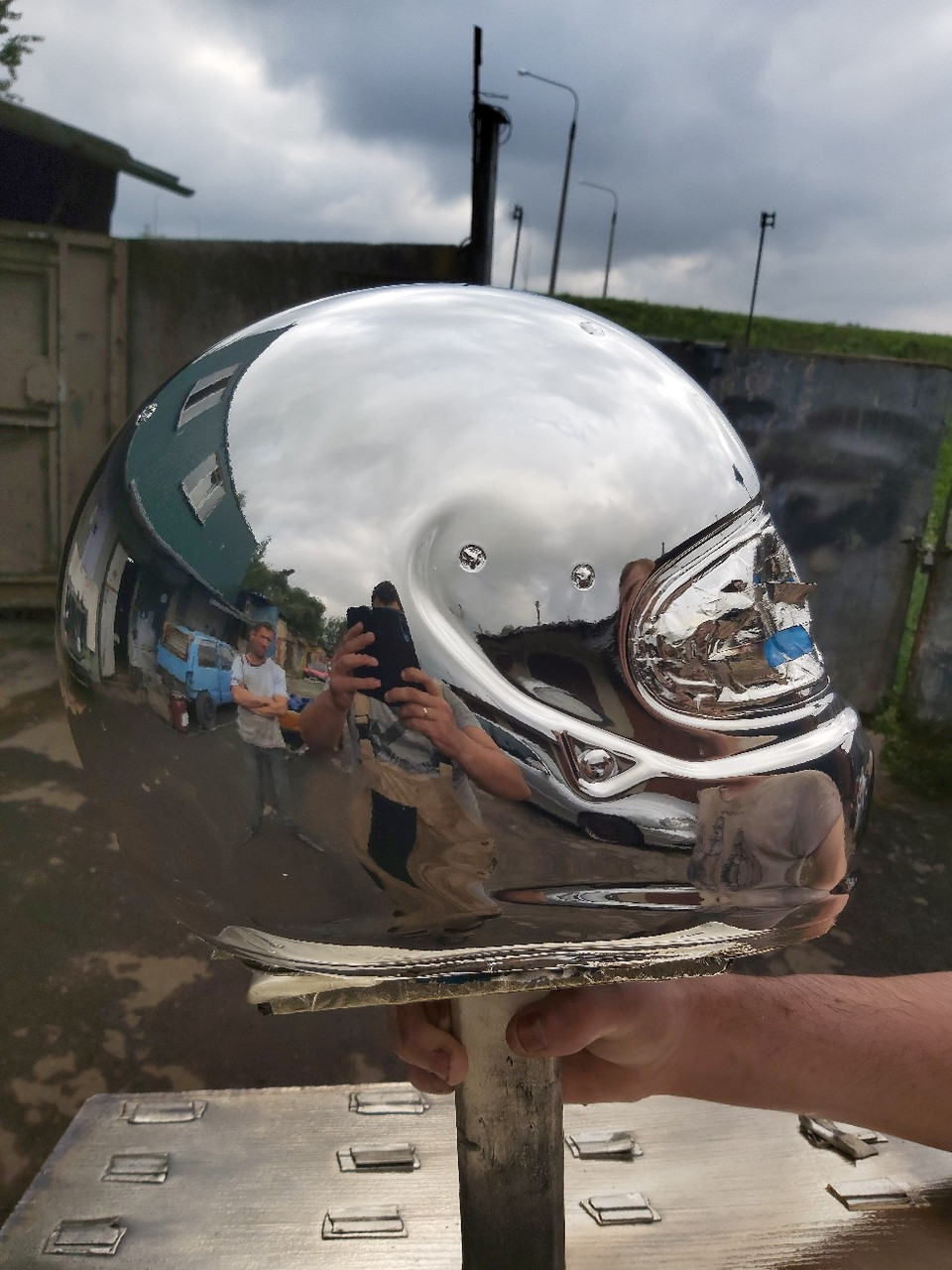 Хромирование мотоциклетного шлема (хромированный шлем Arai)