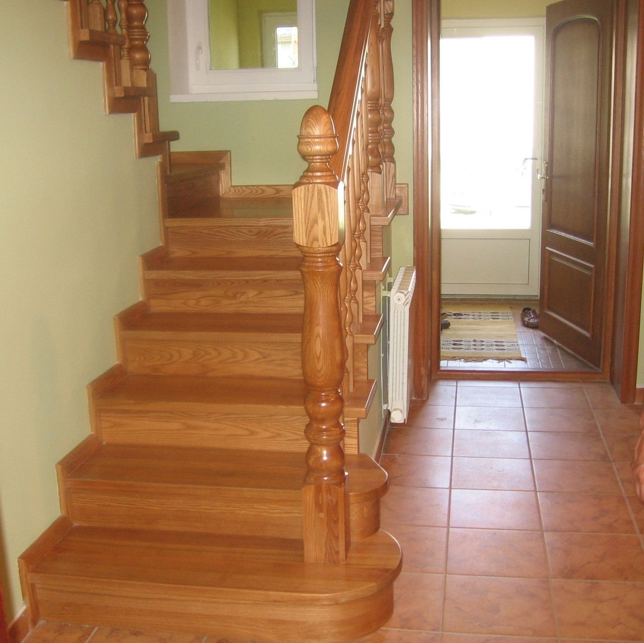 Лестницы деревянные для дома - фото 2 - id-p117460957