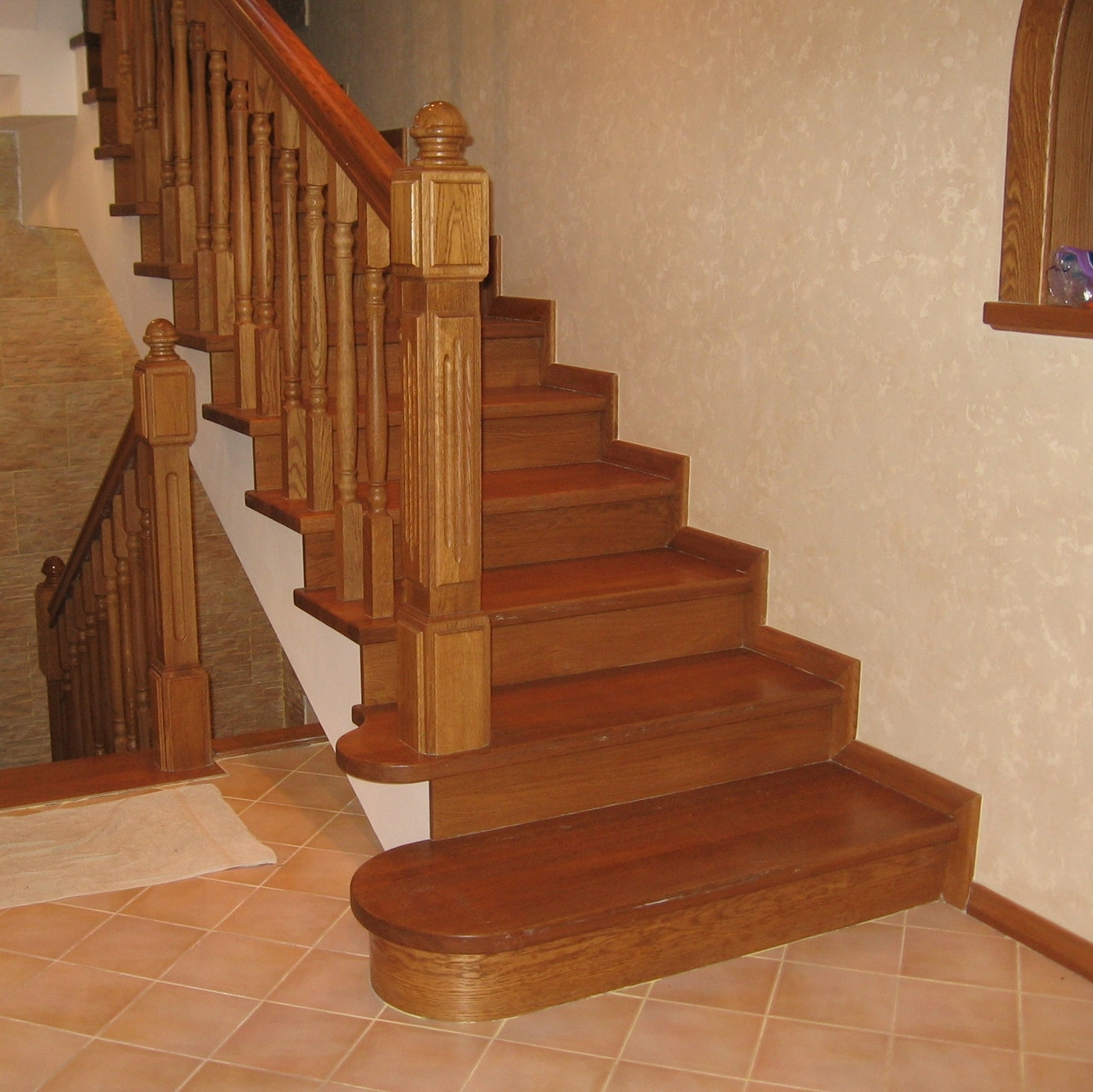 Лестницы деревянные для дома - фото 10 - id-p117460957