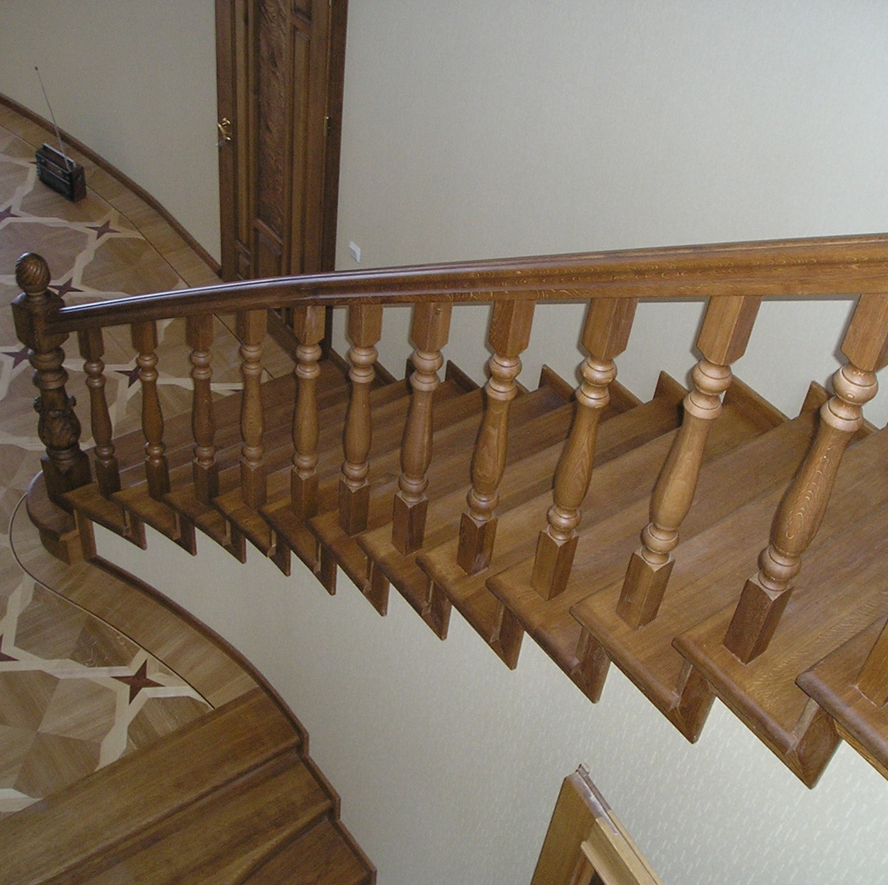 Изготовление лестниц из массива ясеня - фото 8 - id-p117461159