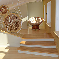 Лестница из ясеня с декоративными элементами