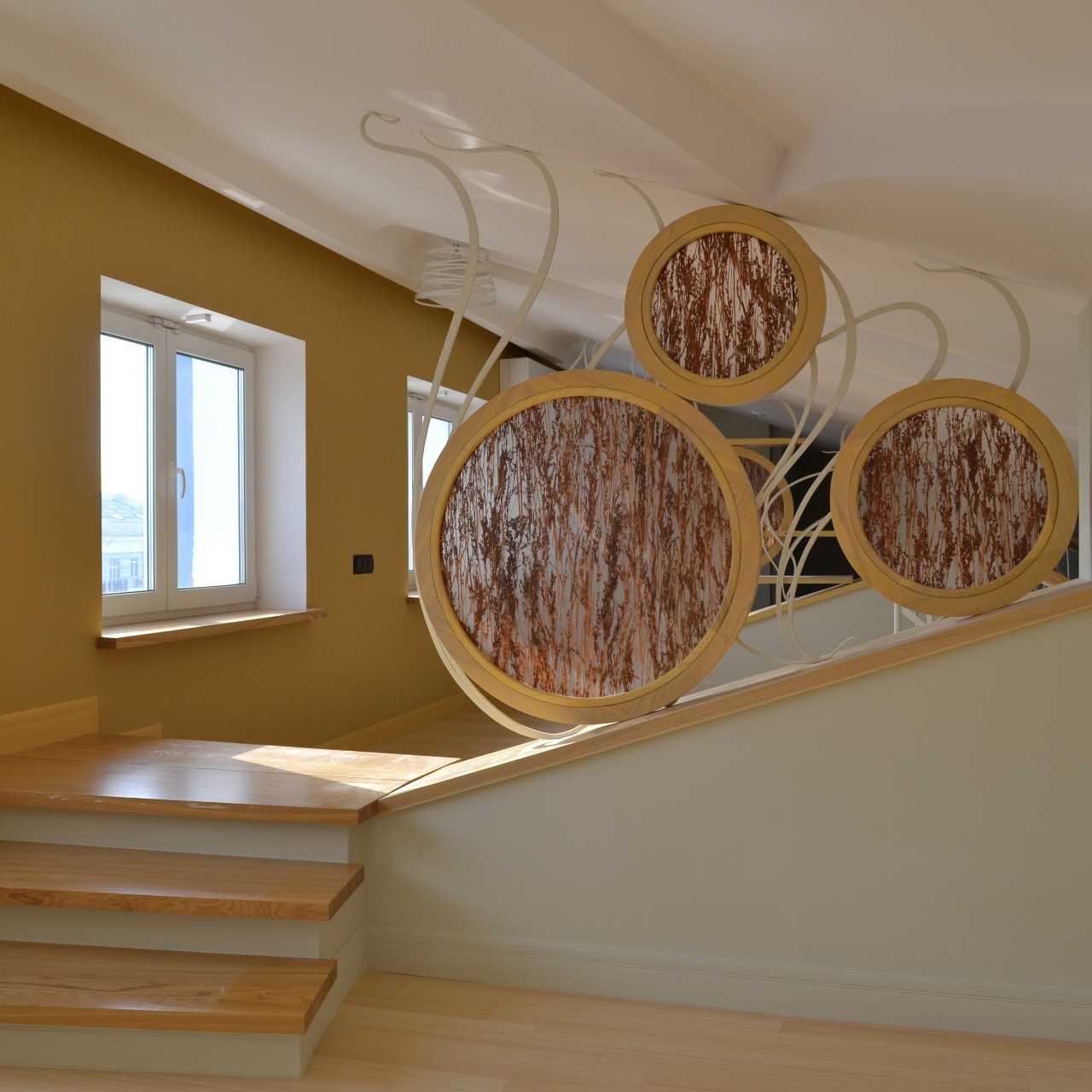 Лестница из ясеня с декоративными элементами - фото 6 - id-p117461237