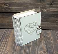 Книга-шкатулка №1, с гравировкой "Валентинка 6", цвет: белый