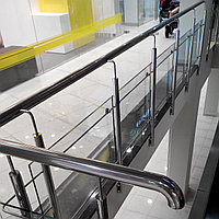 Ограждение для лестниц из стекла и нержавеющей стали