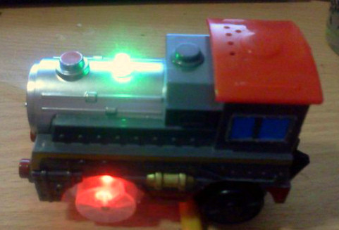 Железная дорога детская паровозик Томас чагинтон свет+звук - фото 5 - id-p7146432