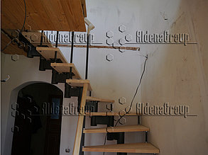Модульная лестница (черный каркас, сосна не крашеная) 12