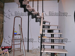 Модульная лестница (белый каркас, сосна крашеная - белая тонировка) 2