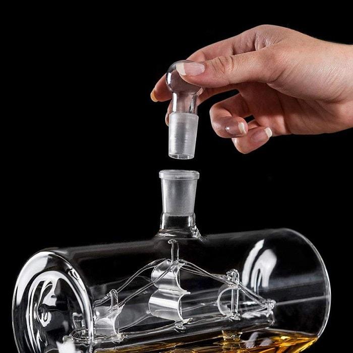 Подарочный набор для виски «Корабль в бутылке» с набором стаканов - фото 3 - id-p118517460