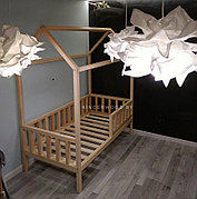 Кровать домик из массива для детей и подростков "Лотос-7" Лак