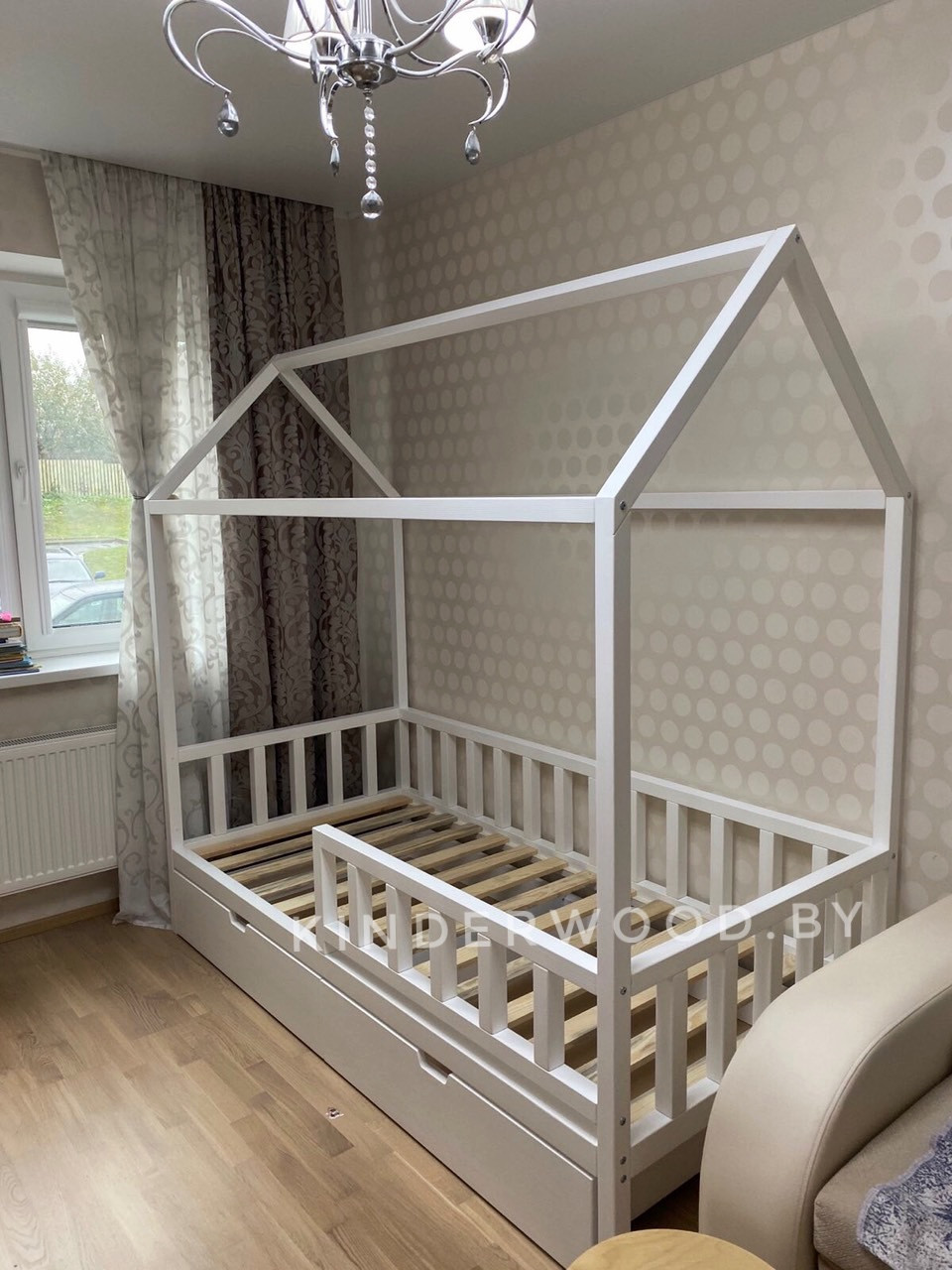 Детская кровать домик из массива с ящиками "Лотос-7" цвет белый