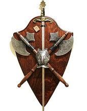 Трофей с двумя топорами и мечем арт TR 188
