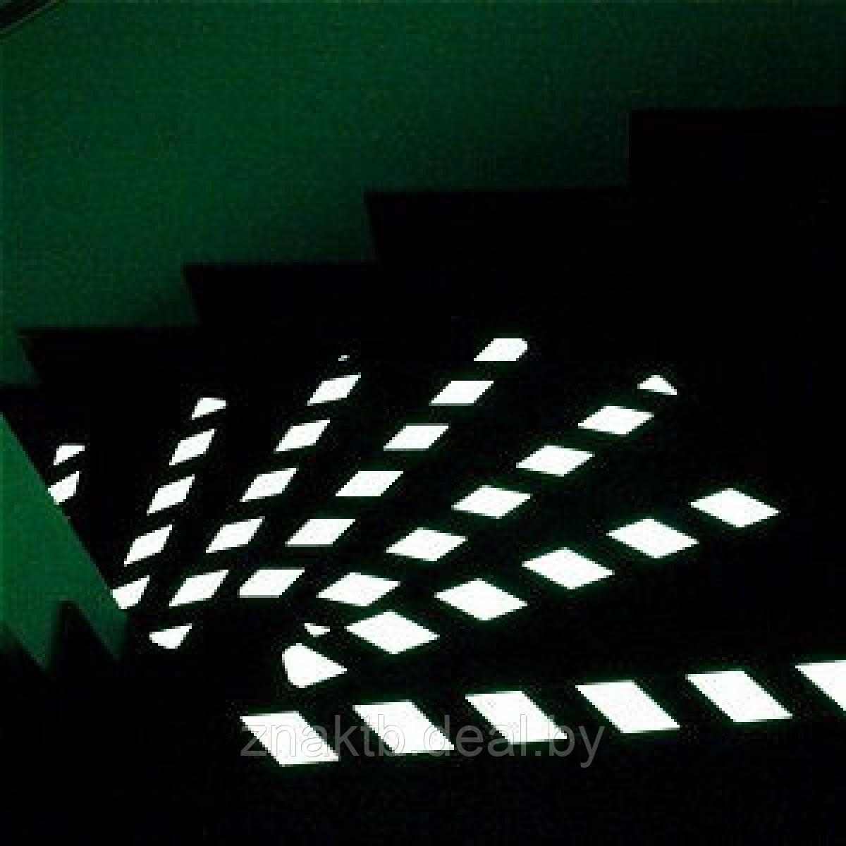 Фотолюминесцентная противоскользящая лента, белая с черными полосками - фото 1 - id-p119022194