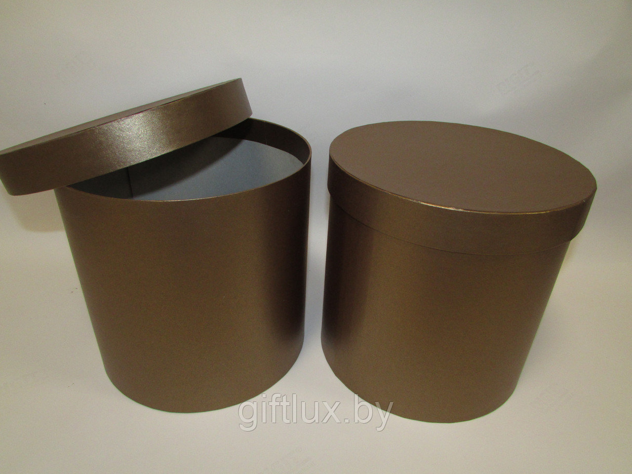 Коробка подарочная круглая "Однотон", 20*20 см (Imitlin  Pearl) коричневый