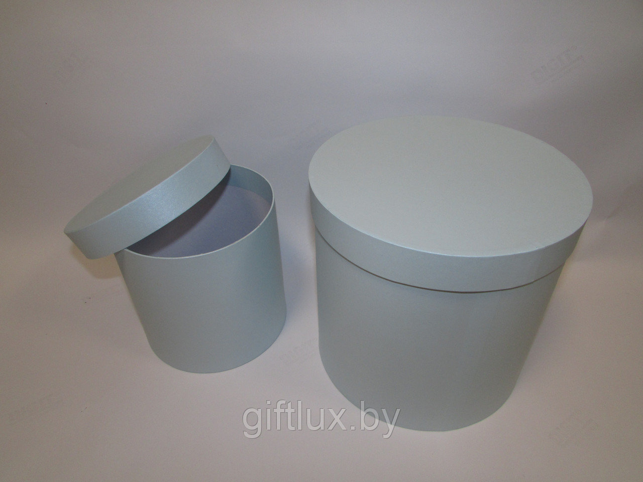 Коробка подарочная круглая "Однотон", 20*20 см (Imitlin  Pearl) светло-серый