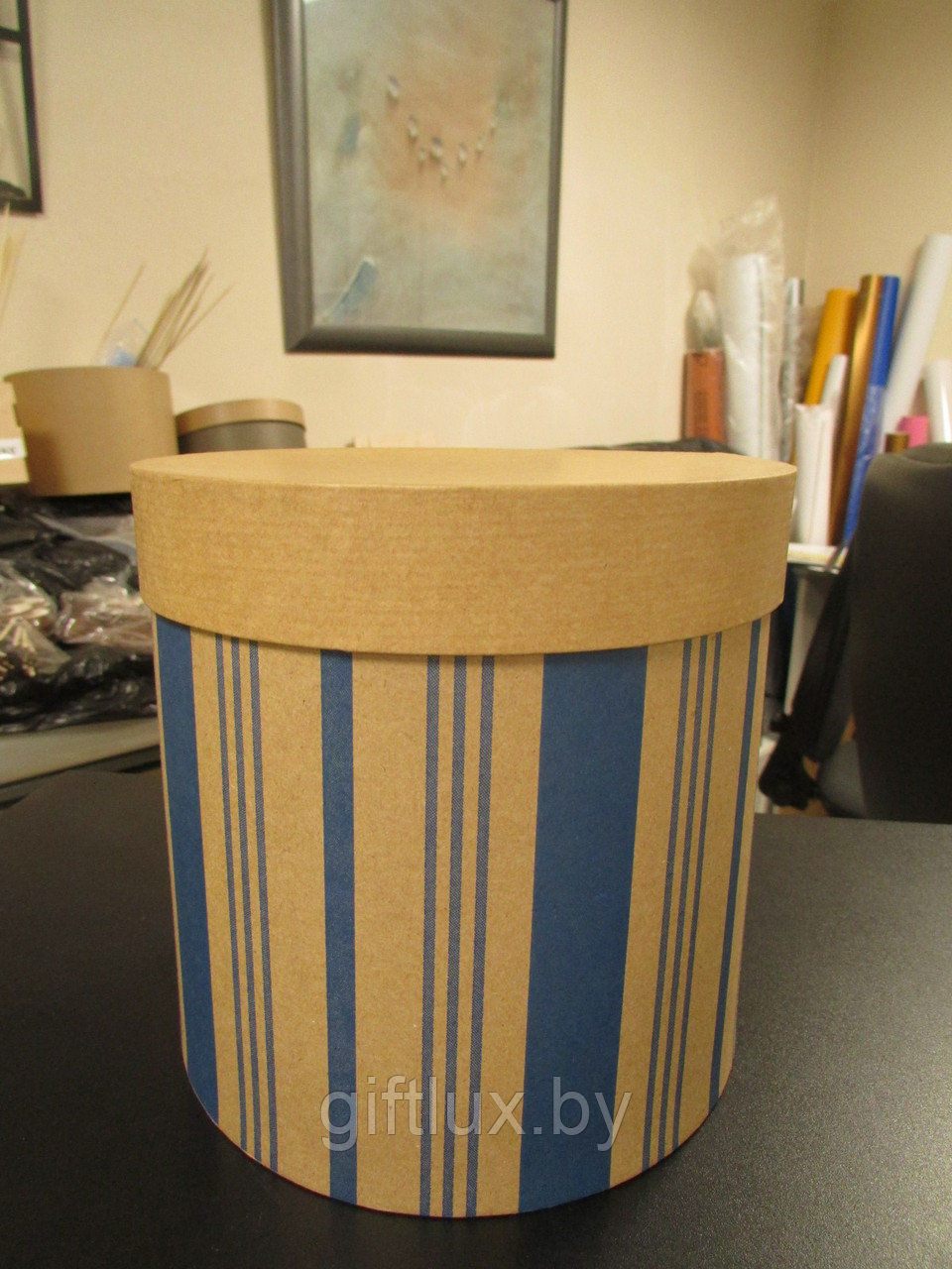 Коробка подарочная круглая "Полоска",20*15 см синий