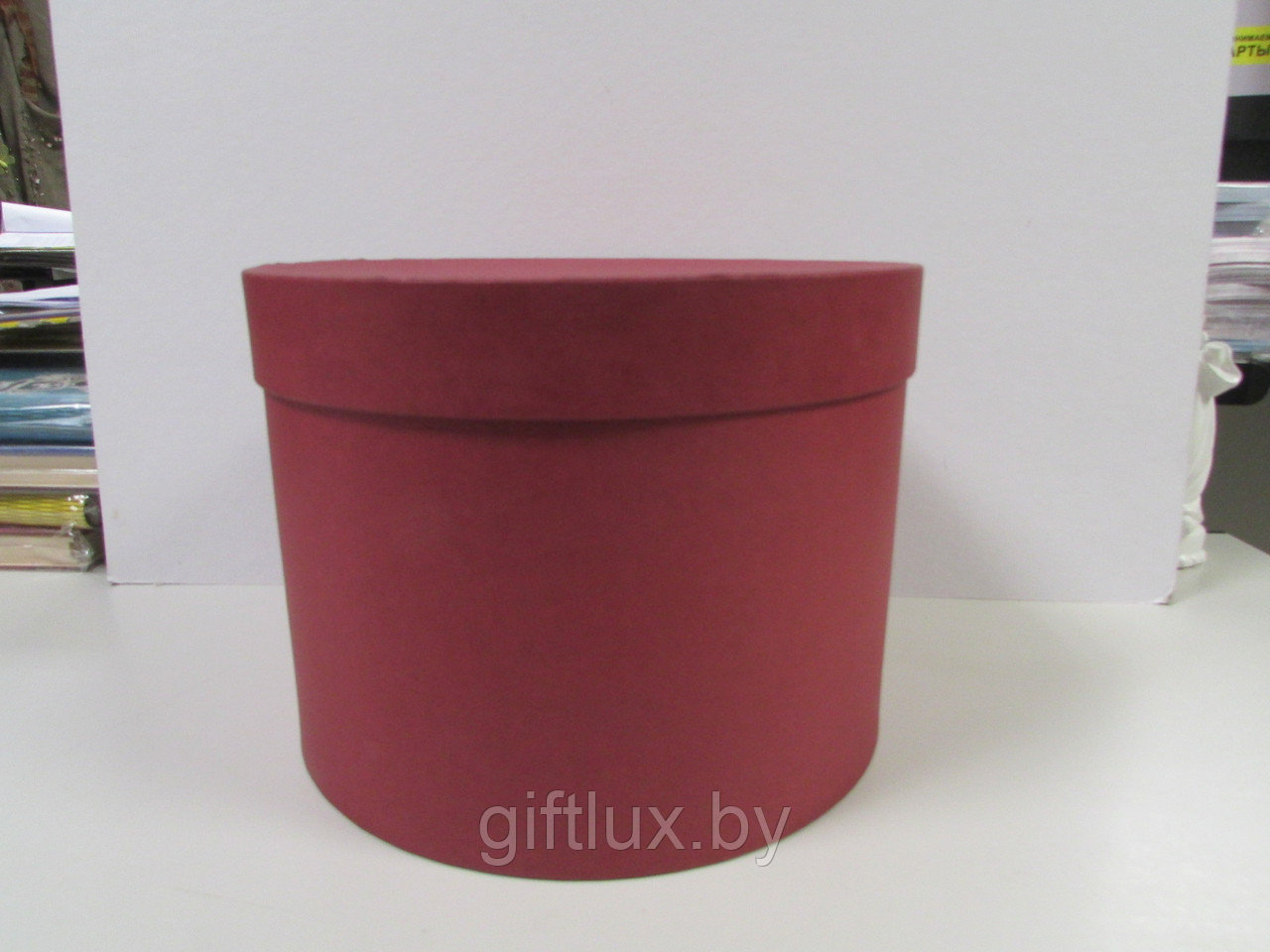 Коробка подарочная круглая "Однотон", 20*15 см (Imitlin) бордо